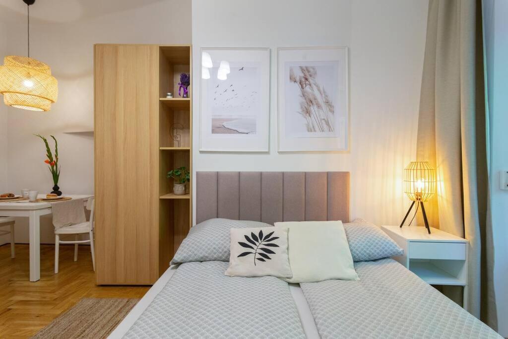 June C W/small Balcony Appartement *